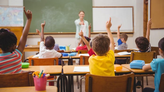 Sporuri salariale mai mari pentru profesorii din Moldova