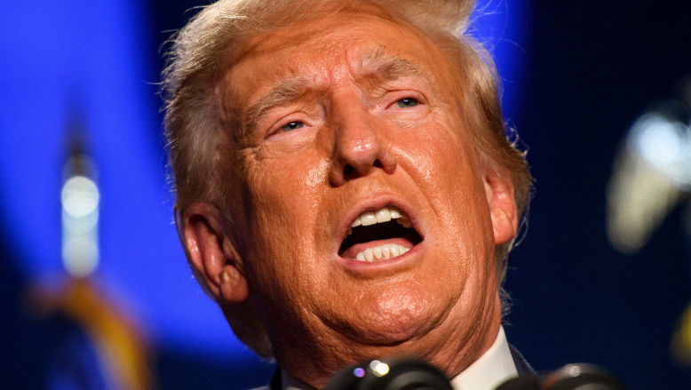 Donald Trump, furios după ce i s-a interzis să posteze pe rețelele sociale