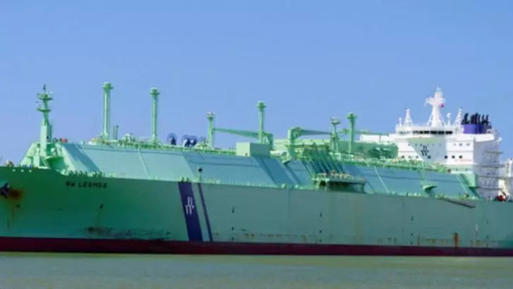 Incident major pe Canalul Suez: Două petroliere s-au ciocnit