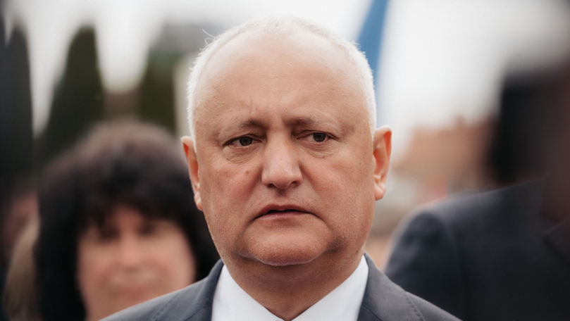 Obligația de a nu părăsi Moldova în privința lui Dodon se menține