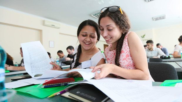 Statistică tristă: Doar 1% din romii din R. Moldova au studii superioare