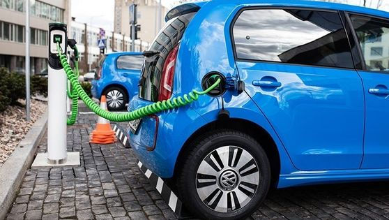 Franța se opune amânării taxelor vamale post-Brexit pentru mașinile electrice