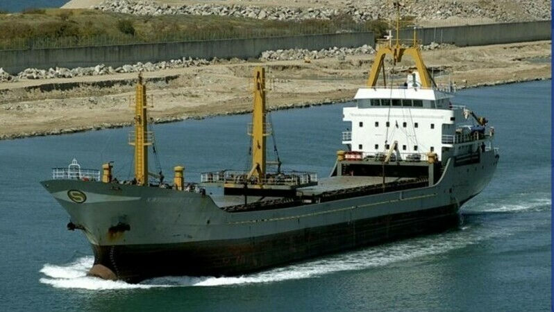O navă turcă a lovit o mină în largul coastelor României