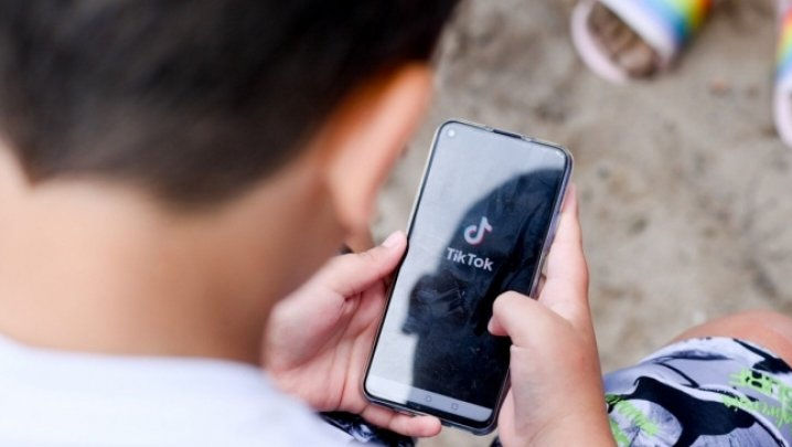 Ce e Shadow Work, trendul viral de pe TikTok inspirat dintr-o carte