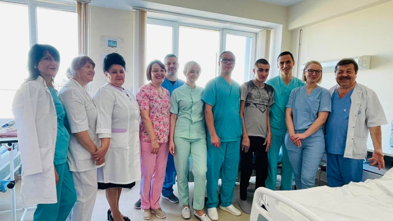 Un tânăr de 21 de ani, salvat după 77 de zile în secția terapie intensivă