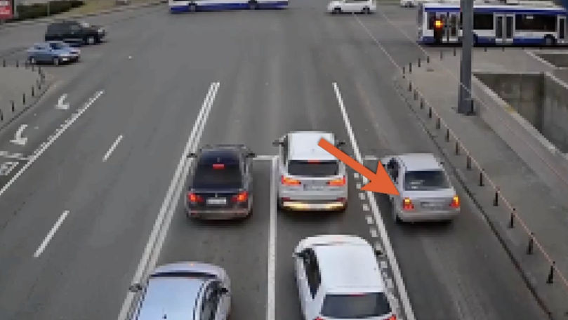 Un bărbat, reținut după ce a furat mașina amicului său: Riscă închisoare