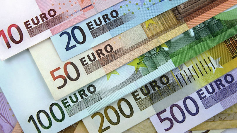 Curs valutar 24 noiembrie 2023: Cât valorează un euro și un dolar