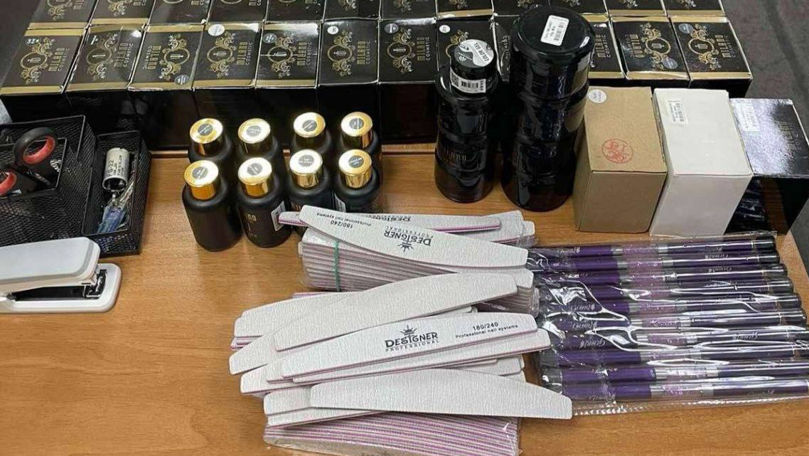 Marfă în sumă de 50.000 lei, depistată la vamă în bagajul unei străine