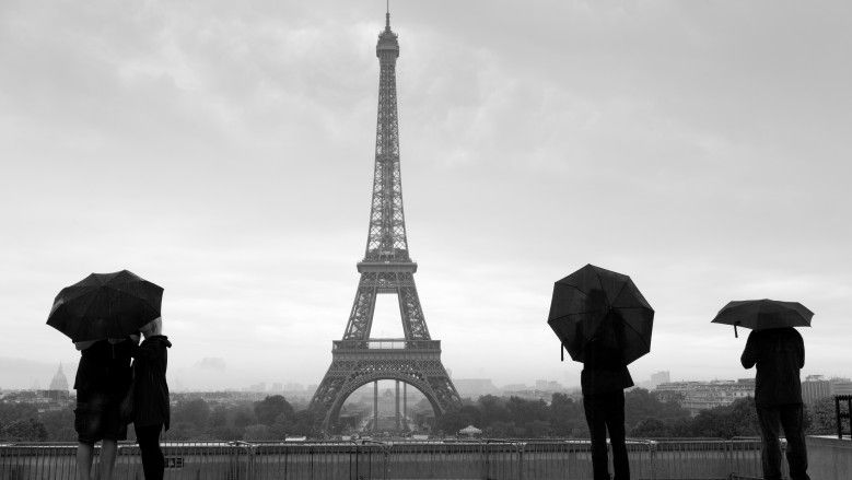 Avertizare de călătorie pentru românii care merg în Franța: Meteorologii au emis cod portocaliu de ploi și inundații