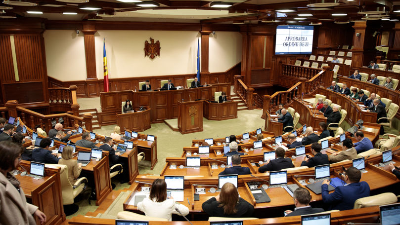 Parlamentul a luat act de demisia unui viceguvernator al BNM