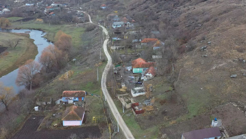În satul Țîra au mai rămas doar 15 bășcuțe locuibile