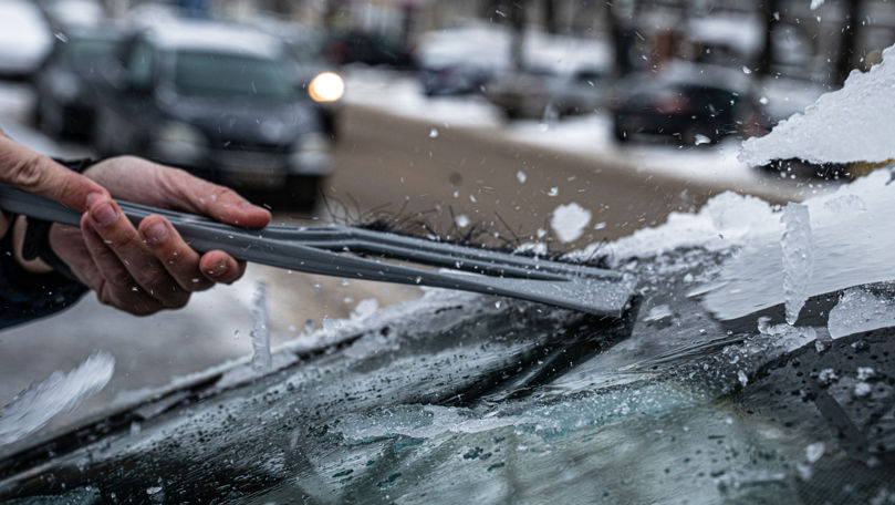 Meteorologii anunță precipitații slabe și depuneri de lapoviță