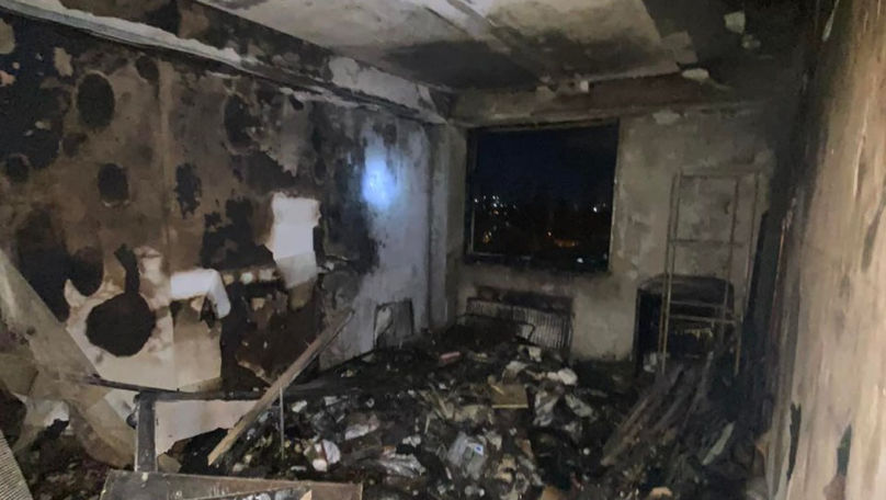 Incendiu în Capitală: 19 persoane, inclusiv cinci minori, evacuați de pompieri
