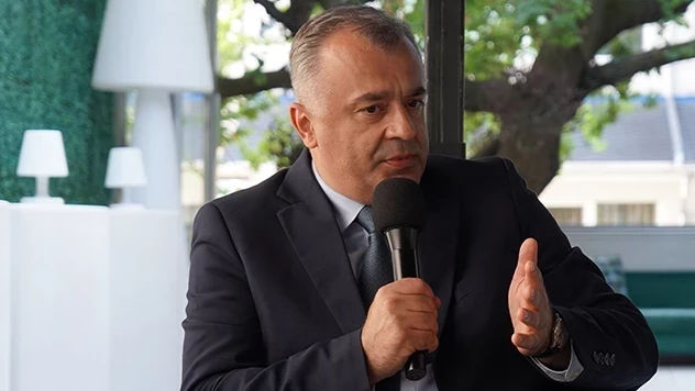 Ion Chicu: Opoziția discută înaintarea unui candidat neutru la președinție