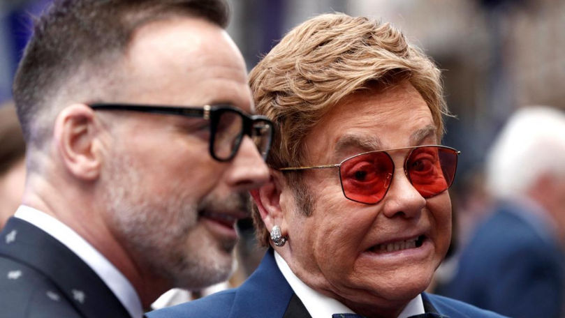 Elton John scoate la licitație obiectele personale: Cea mai scumpă piesă