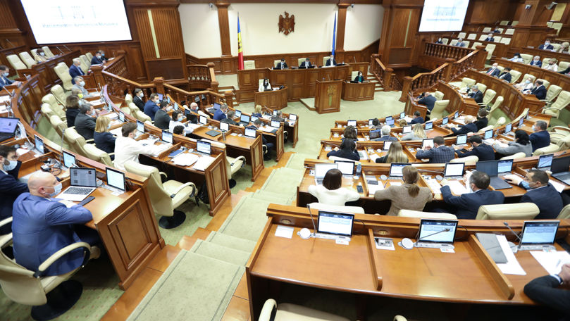 Anti-record în Parlament: Agenda ședinței, modificată în proporție de 766%
