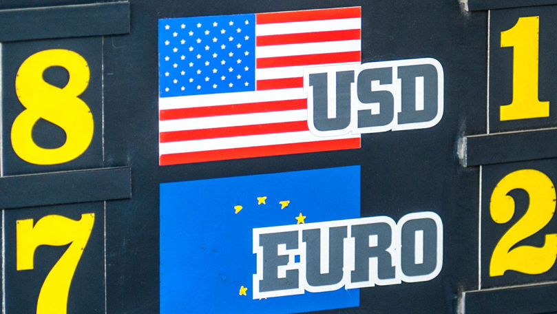 Curs valutar 5 februarie 2024: Cât valorează un euro și un dolar