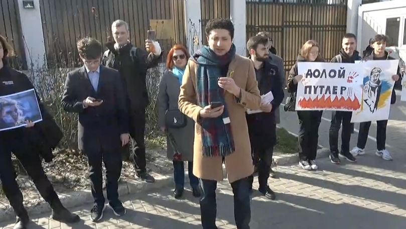 Flashmob la Ambasada Rusiei. Marian: Putin este Hitler al secolului 21
