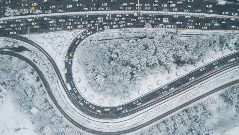 Ninsori abundente în China: Circulația transportului, perturbată