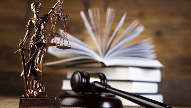 Fostul administrator al unei companii, în judecată pentru escrocherie