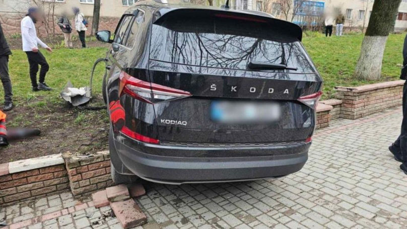 Un pieton, tamponat pe trotuar în orașul Rîșcani: Victima, spitalizată
