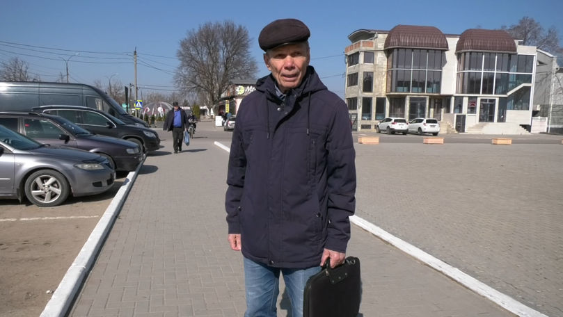Un bărbat din Căușeni a ajuns la spital după ce a fost atacat de câini