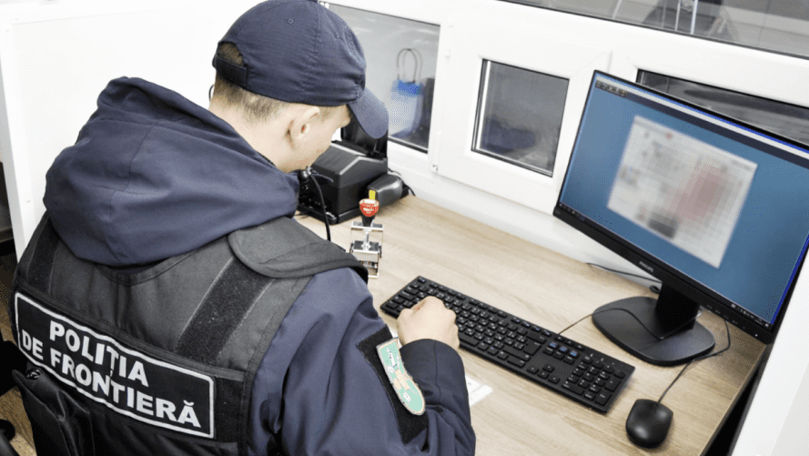 A încercat să treacă frontiera cu un act fals: Un moldovean, documentat