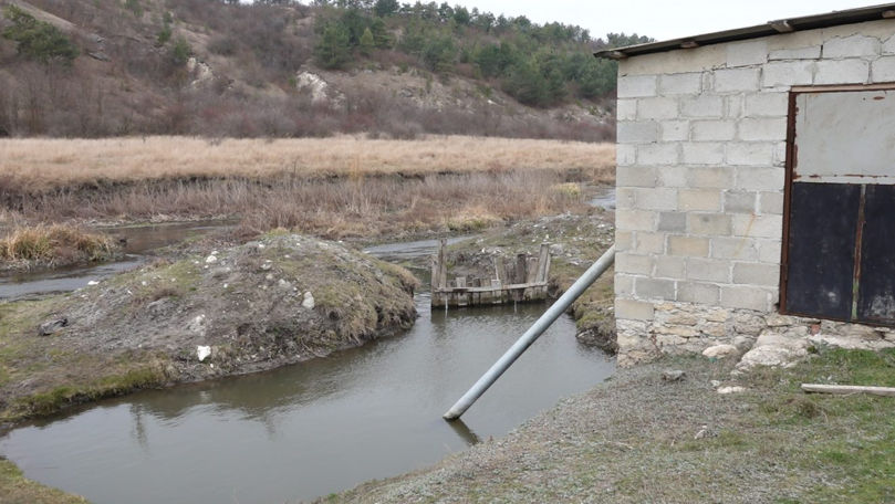Noi detalii despre copilul găsit înecat în râul Râut. Ce spun localnicii
