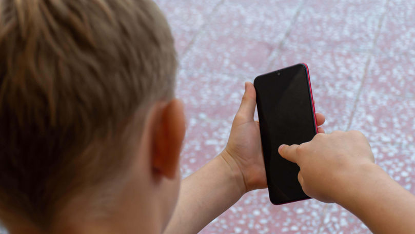 Băieții din R. Moldova, printre cei mai șicanați pe net din Europa