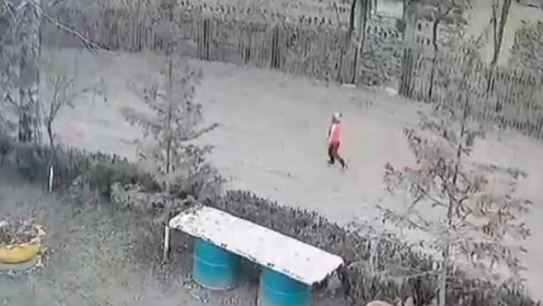 Cum a fost găsit după 25 de ore un băiețel de doi ani dispărut la Botoșani