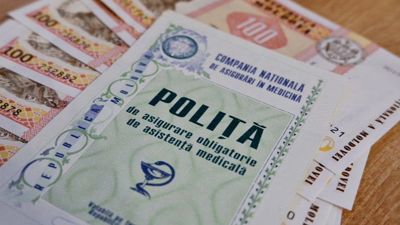 Numărul persoanelor care se asigură în mod individual, în creștere