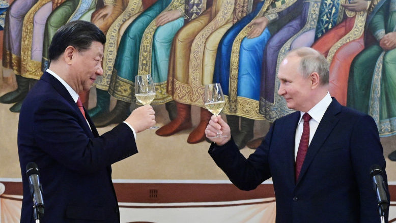 SUA avertizează: China ajută Rusia să câștige războiul cu Ucraina