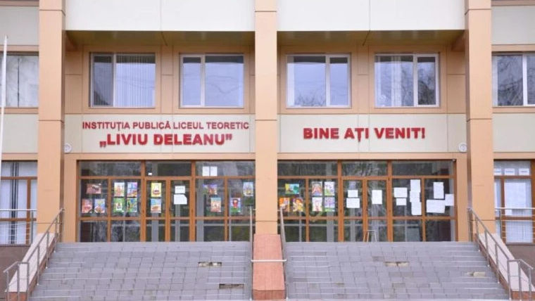 Elevii de la liceul Liviu Deleanu au revenit la ore cu prezență fizică