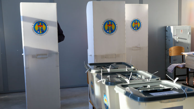 Deputații PAS propun organizarea alegerilor și referendumului în octombrie