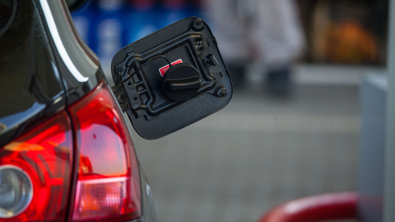 Carburanții se ieftinesc: Cât vor costa motorina și benzina în weekend