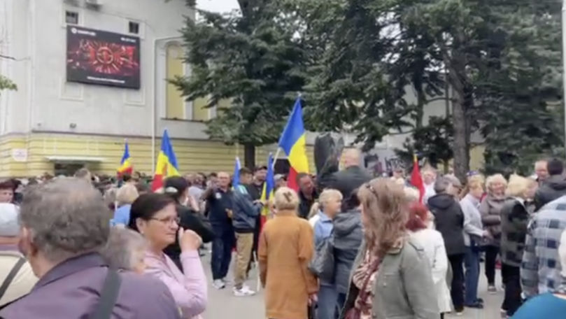 Protest în susținerea deputaților din opoziție. Tauber: Grosu s-a supărat