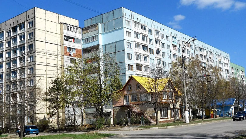 Un ucrainean a decedat după ce a căzut de pe un bloc de locuit din Bălți