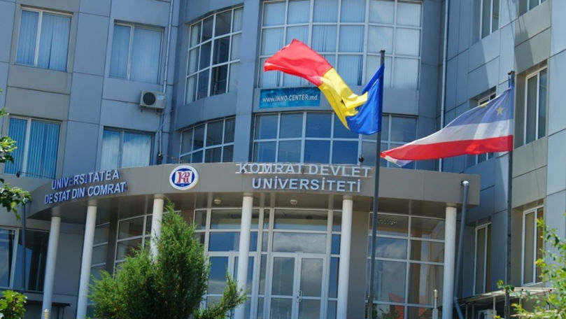 Emoții mari la Universitatea din Comrat: Absolvenții au primit diplomele