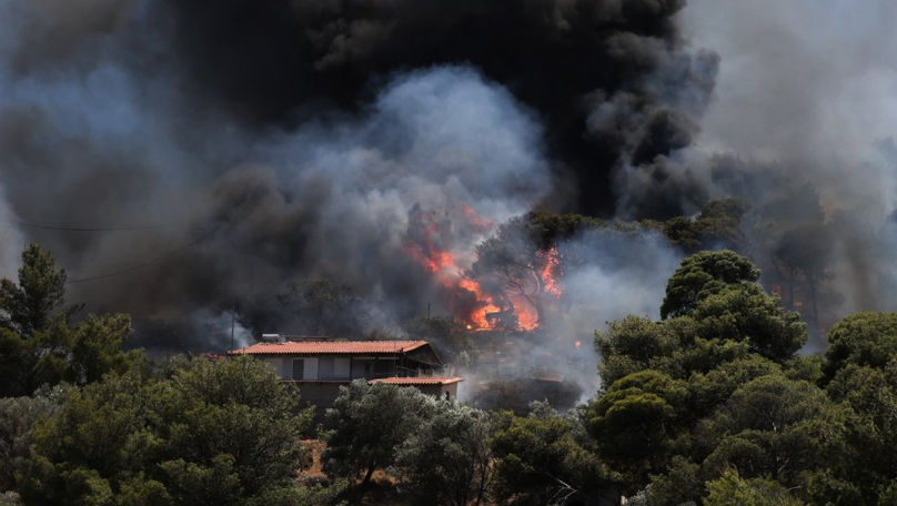 Incendii pe insula Thassos: Fulgerele au aprins vegetația uscată