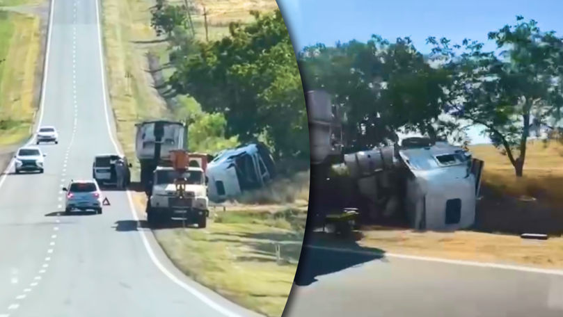 Accident rutier la Cimișlia: Un camion s-a răsturnat