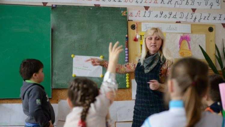 Cel de-al doilea grup de profesori merge la Iași pentru lecții de română