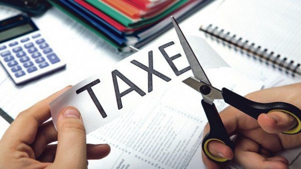 Locuitorii Capitalei, îndemnați să achite taxa pentru salubrizare