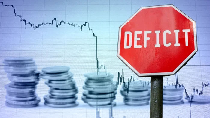 Autorități: În următorii ani, deficitul bugetar va depăşi pragul legal