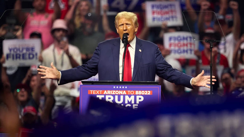Donald Trump se luptă să se mențină în lumina reflectoarelor