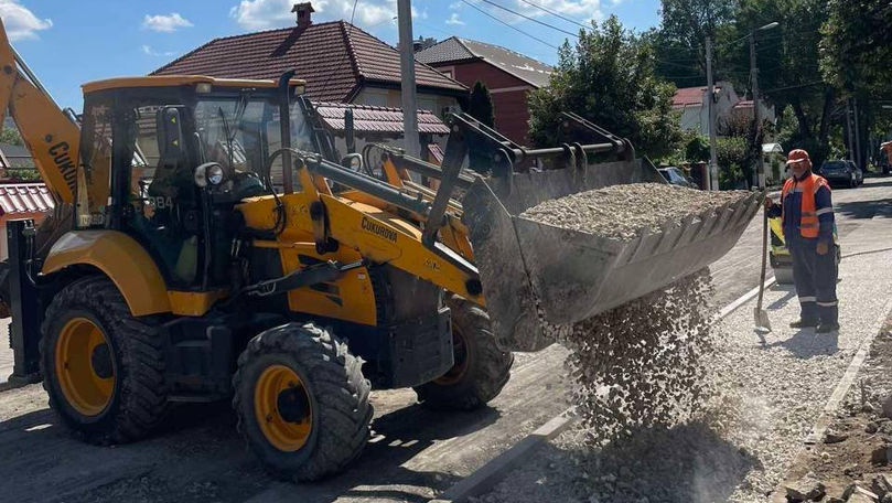 Primăria Capitalei: Continuă lucrările de reabilitare a trotuarelor
