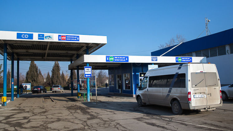 Anumite vehicule nu vor putea intra în țară prin postul Cahul-Oancea