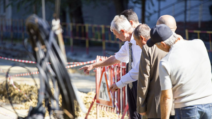 Alunecările de teren din Bălți: Strada, inspectată de specialiști din Focșani