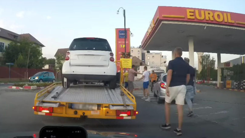 Un polițist român a bătut un șofer, în plină stradă: Ce l-a scos din minți