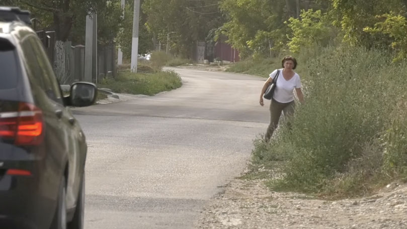 Stradă periculoasă pentru pietoni la Căușeni. Ce spun locuitorii