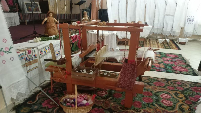 O expoziție de prosoape tradiționale, organizată la Muzeul din Soroca